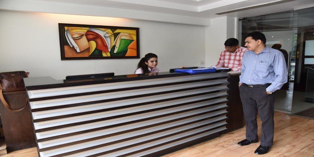 The Madison Hotel New Delhi Exterior photo