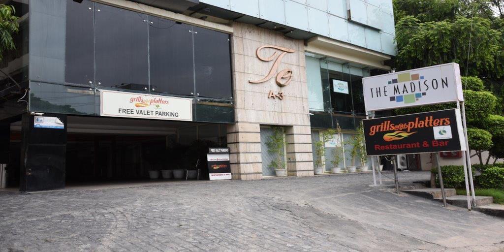 The Madison Hotel New Delhi Exterior photo