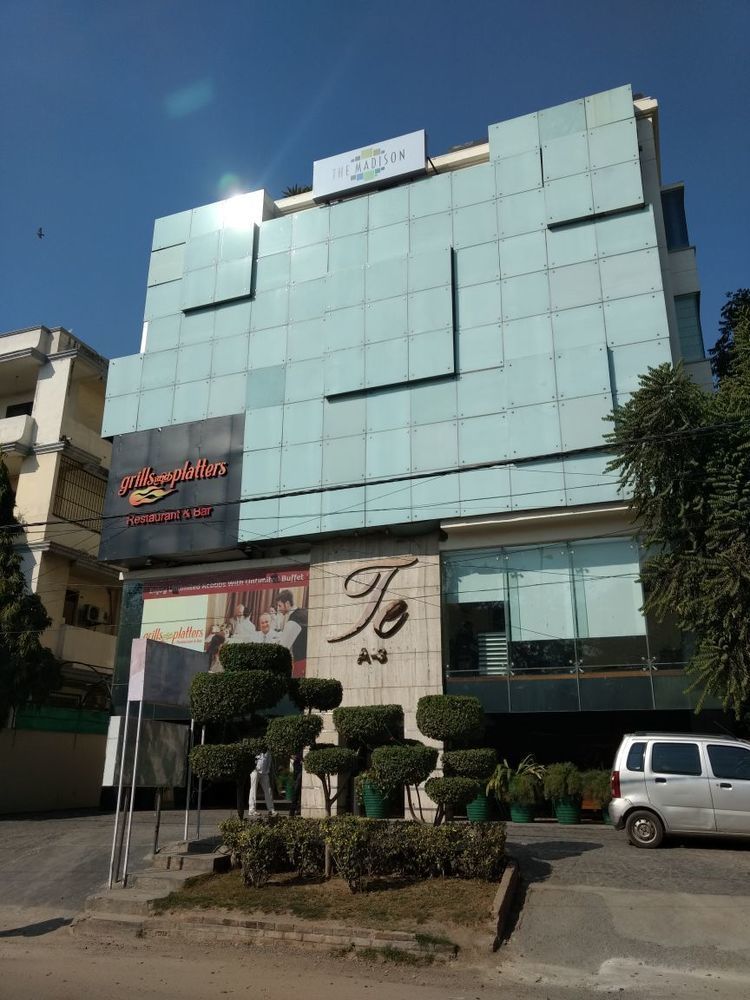 The Madison Hotel New Delhi Exterior photo